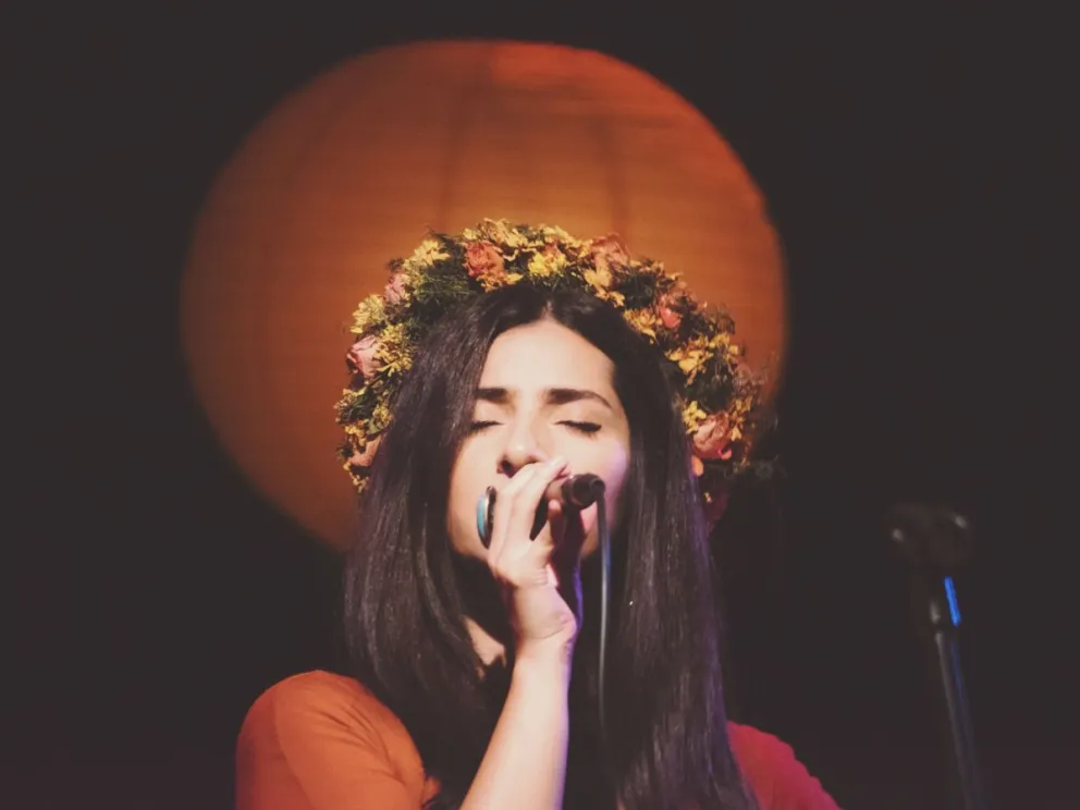 La cantante Vero Pérez en concierto. Foto: Cuenta de Facebook de Vero Pérez.