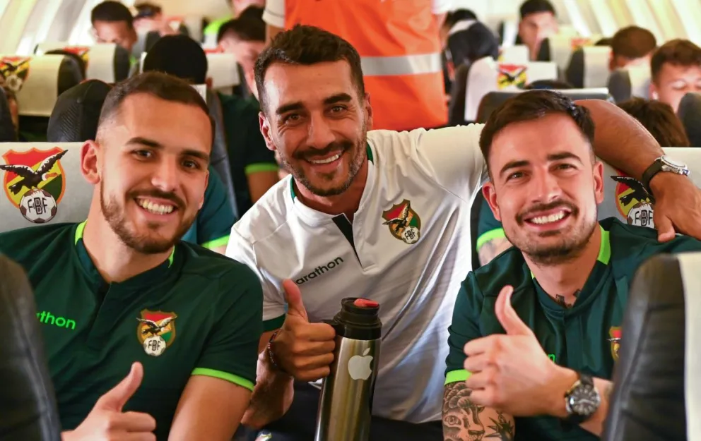 Haquin (izq.) y Viscarra (der.) en pleno viaje con la selección. Foto: FBF.