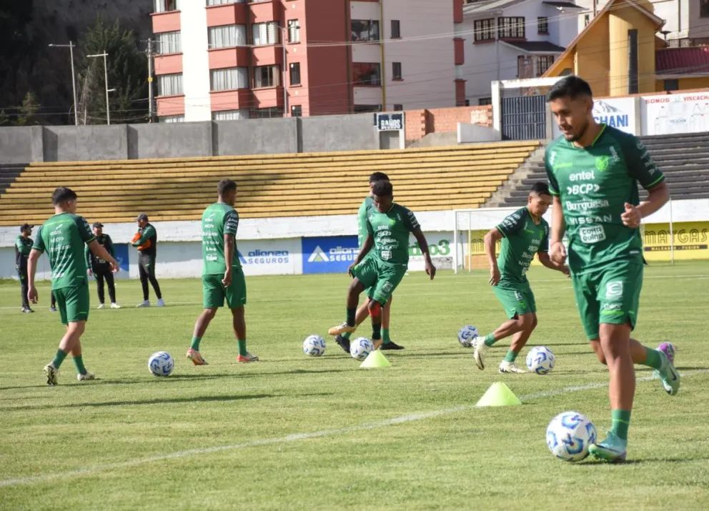 Una práctica de la Selección, que en noviembre debe afrontar dos fechas más. Foto: FBF