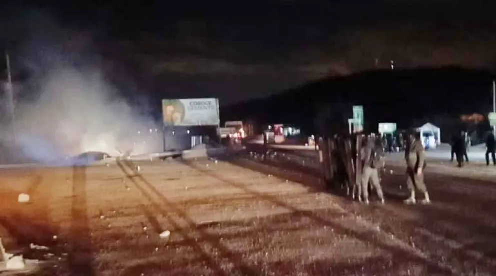 Desbloqueo en Pirque Parotani. Foto: RRSS