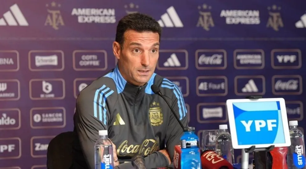 Scaloni durante la conferencia de prensa. Foto: Redes Sociales.