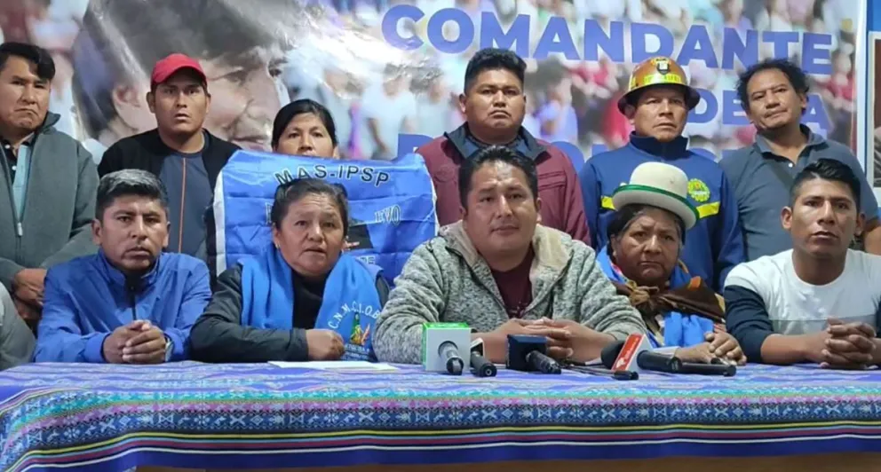 Los dirigentes "evistas" del MAS durante su pronunciamiento desde el Chapare. Foto: Captura de video