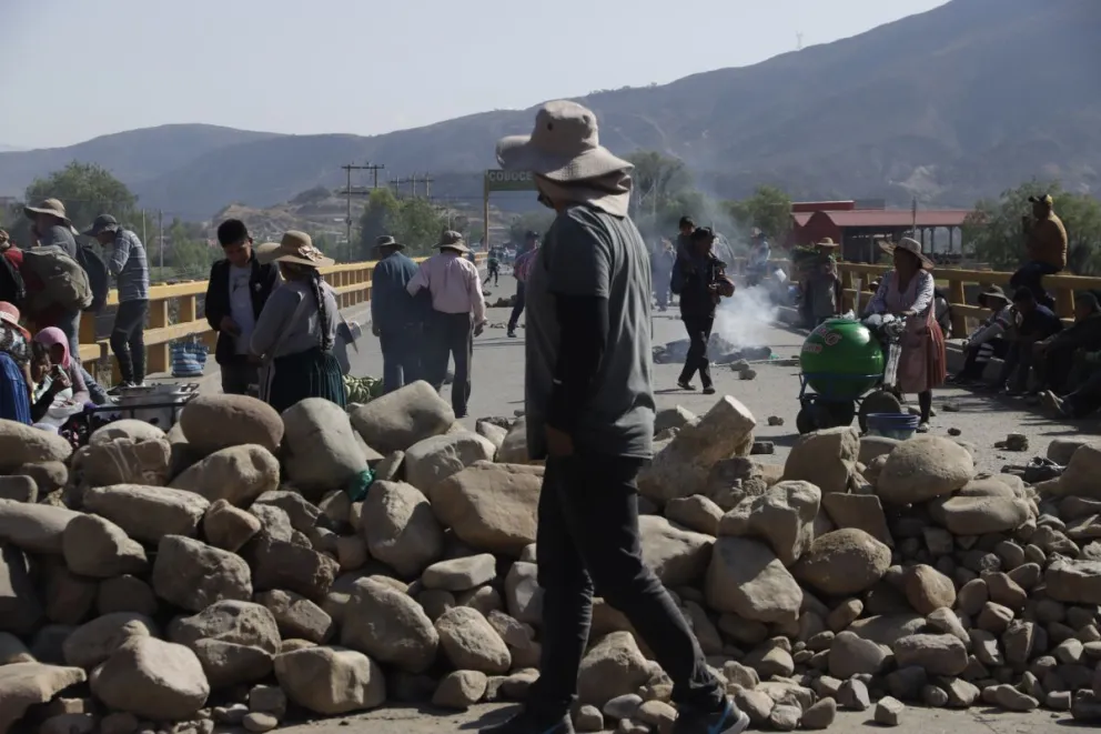 El bloqueo en la localidad de Parotani, en una imagen de ayer martes. Foto: APG