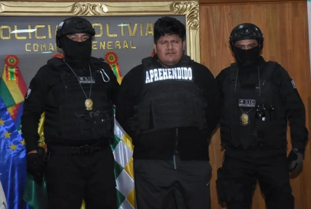 Edwin Marco Calle Huanca, el feminicida confeso de Kamila, fue presentado este martes ante los medios de comunicación. Foto: APG