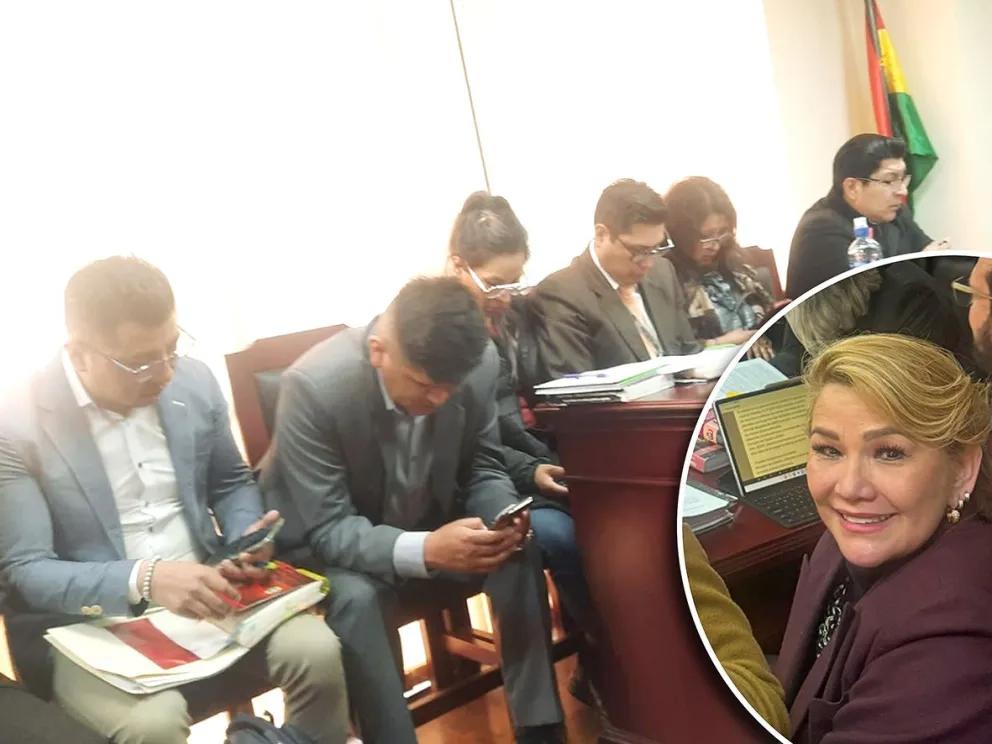 La expresidenta Jeanine Añez en su cuenta de la red social X posteó una foto de sus juzgadores y dijo que no se atreven ni a mirar a los ojos. Foto: J. Añez red social X.