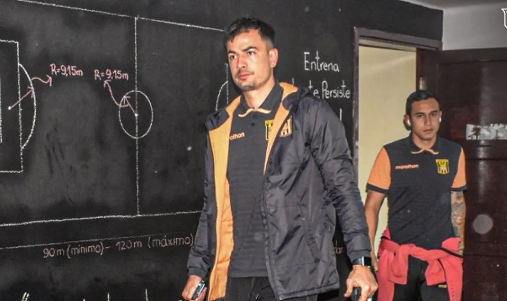 Los atigrados Viscarra, en primer plano, y Miranda están de nuevo a disposición. Foto: The Strongest.