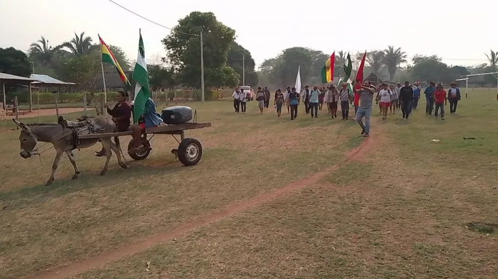 Hoy se cumple el quinto día de la marcha indígena en Santa Cruz, en rechazo a los asentamientos ilegales en áreas protegidas. Foto: Lordy Suárez
