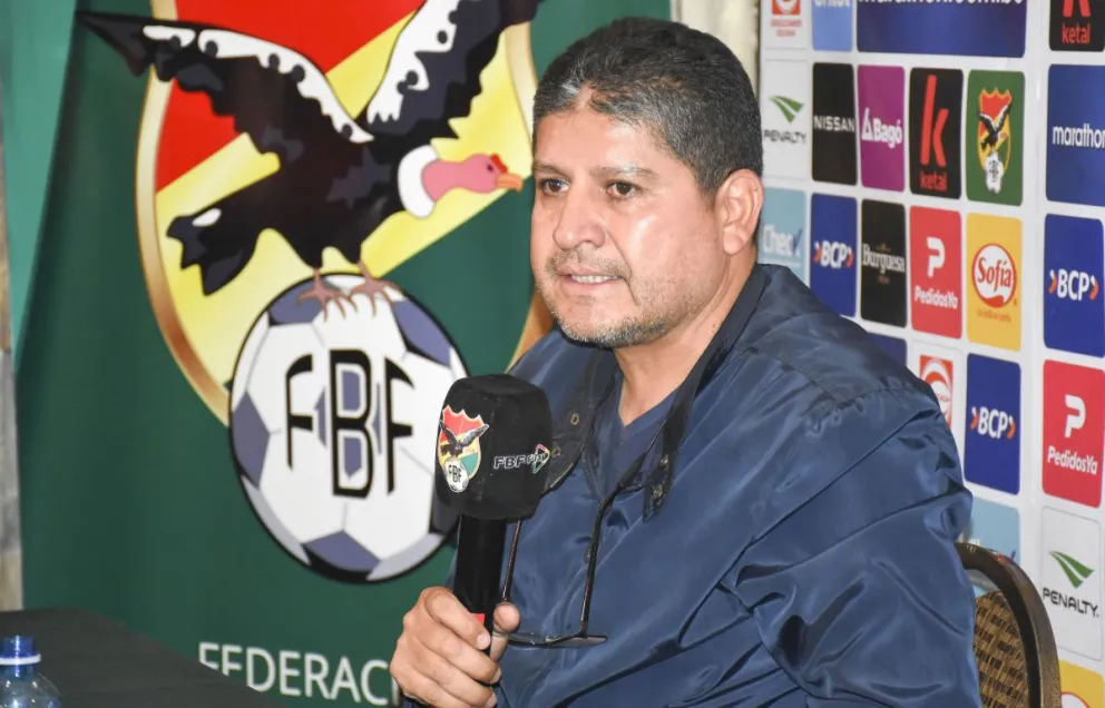 Óscar Villegas, el seleccionador nacional, en el anuncio de la anterior nómina de convocados. Foto: APG.