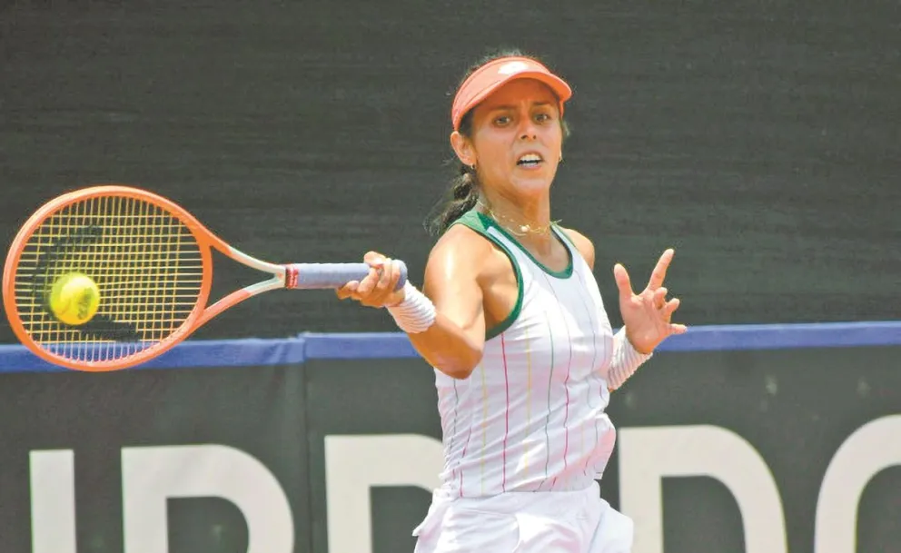 Noelia Zeballos en un torneo anterior con la selección boliviana. Foto: Federación Colombiana de Tenis.
