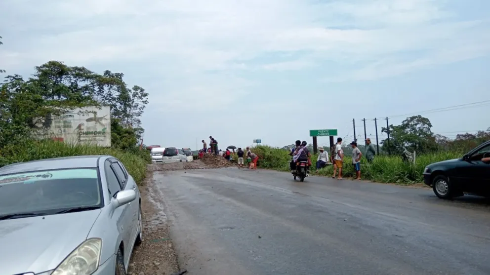 Un bloqueo en el puente Chimoré, este martes. Foto: Kawsachun Coca