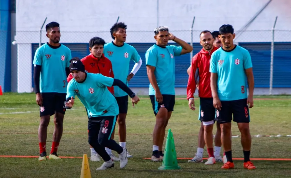 Los jugadores de Independiente en el cierre de entrenamientos en el Patria. Foto: Independiente