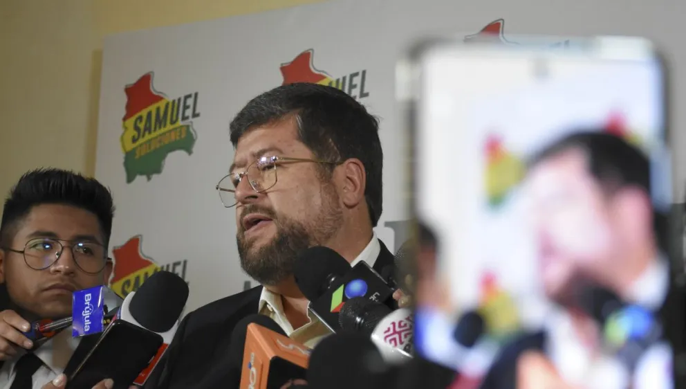 Samuel Doria Medina, en un contacto con la prensa. Foto: APG 