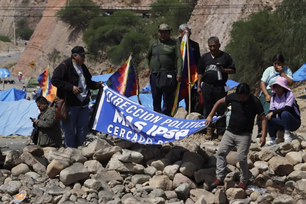 Un punto de los bloqueos "evistas" en Parotani. Foto: APG
