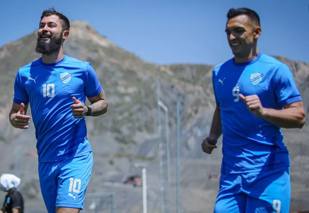 Bruno Sávio y Alfio Oviedo en el cierre de entrenamientos de los académicos. Foto: CB