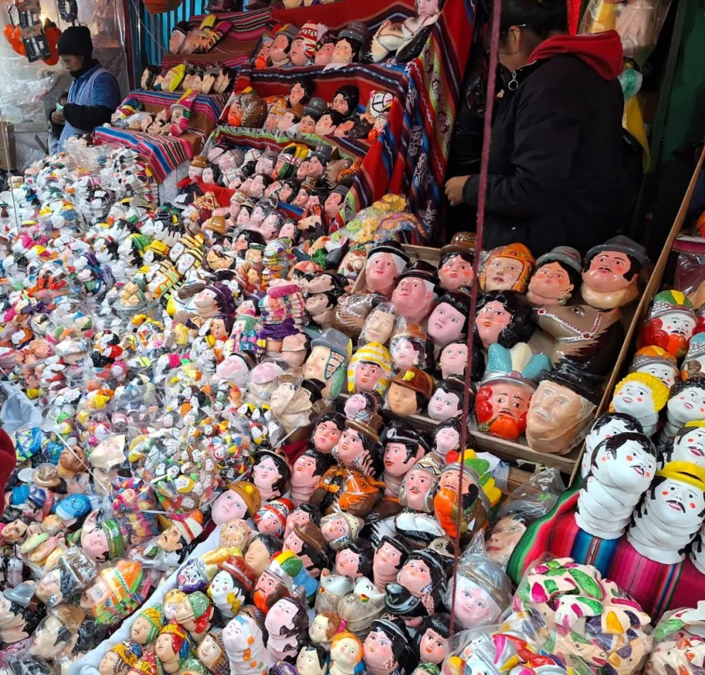 Las tradicionales mascaritas ya están a la venta. Foto: Jorge Soruco / Visión 360