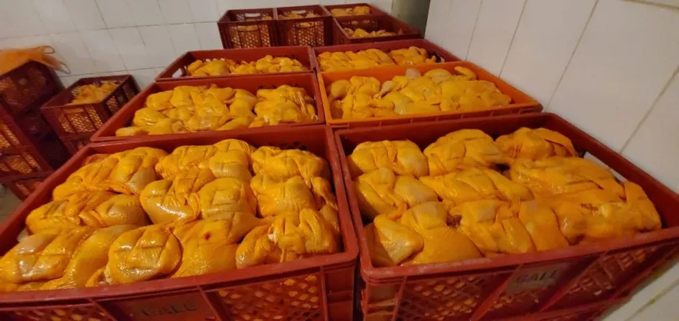 Carne de pollo distribuida por Emapa. Foto: ABI