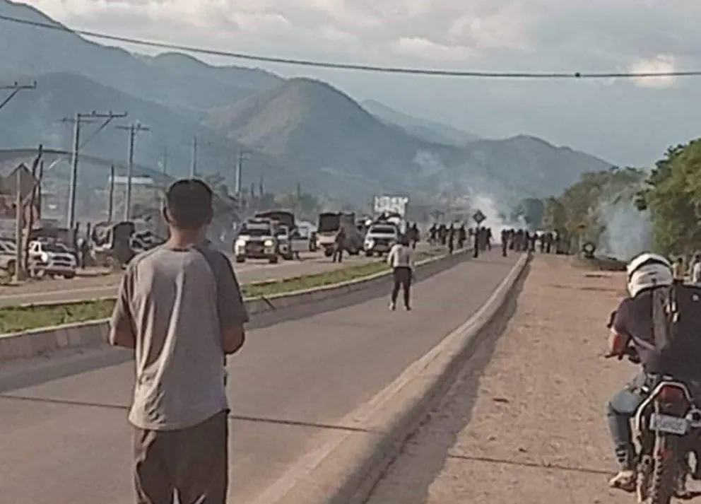 Desbloqueo de la ruta antigua a Cochabamba: Foto: Prensa Comarapa Digital