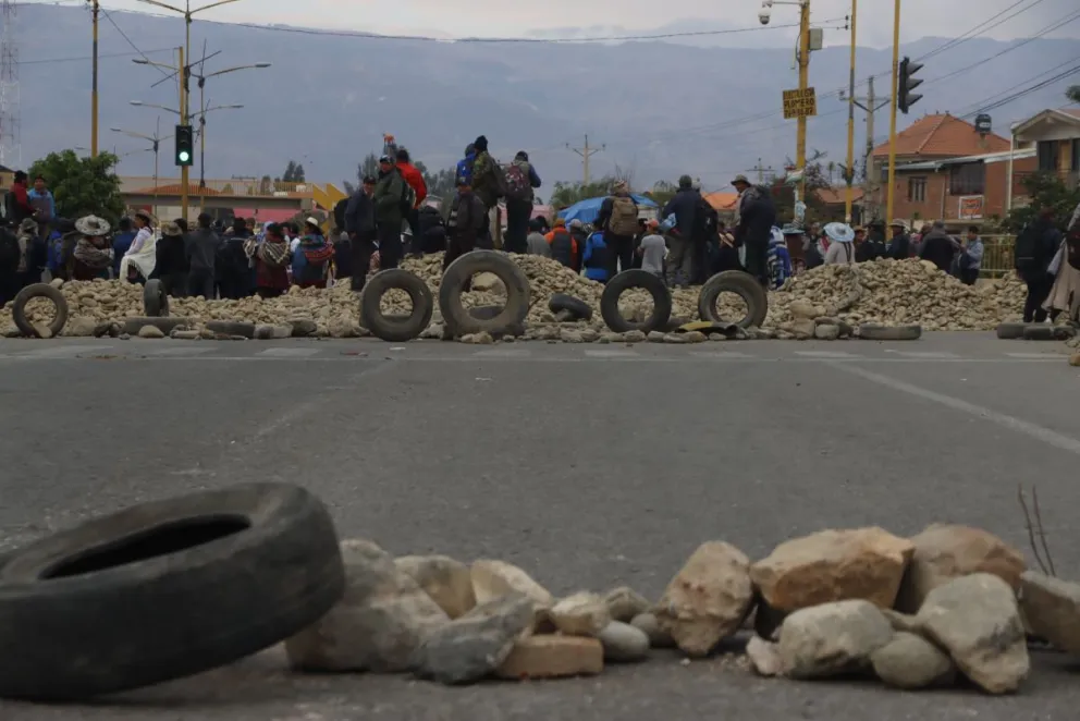 El bloqueo perjudica la producción y la llegada de alimentos a ciudades. Foto APG