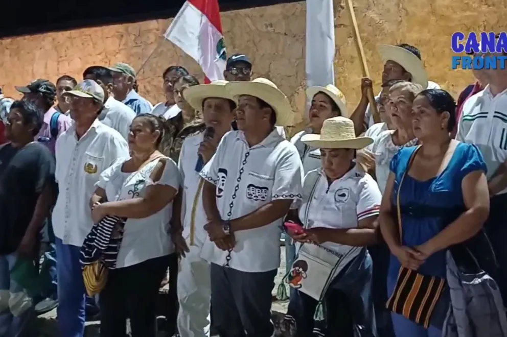 Dirigentes de San José de Chiquitos, al momento de iniciar el bloqueo. Foto: Captura de video