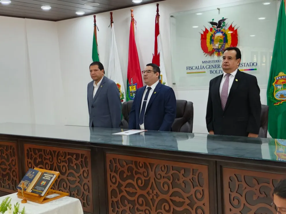 El fiscal general Roger Mariaca, durante la posesión de nuevos fiscales departamentales. Foto: APG