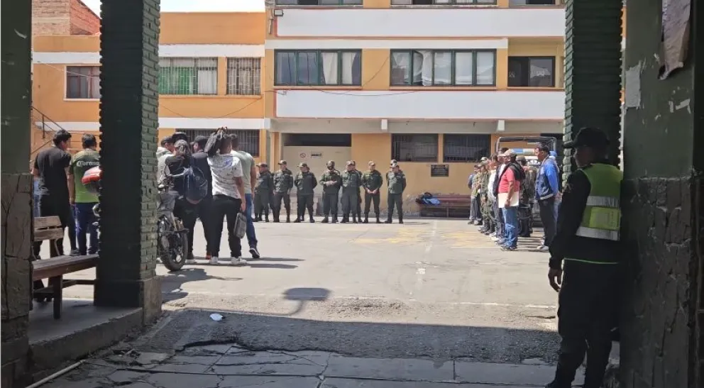 Un recinto policial en el Capare, durante el conflicto por el bloqueo de caminos.