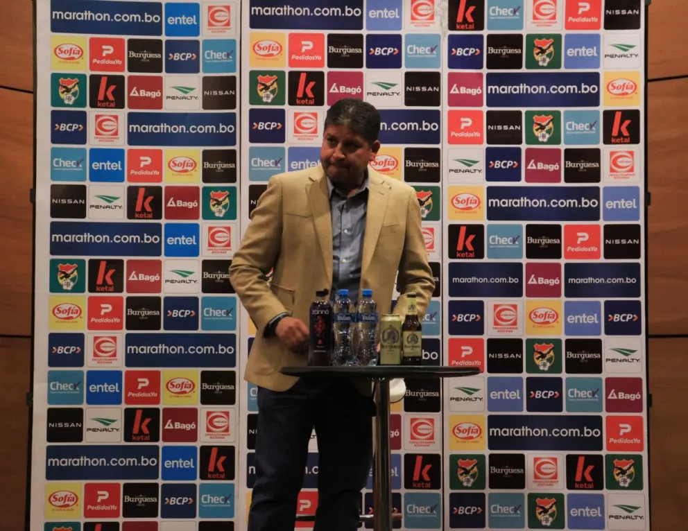 El seleccionador Óscar Villegas previo a la conferencia. Foto. APG.