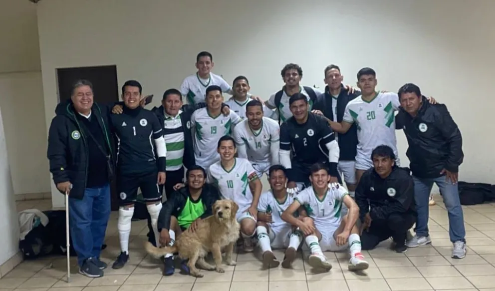 Celebración del club CRE tras ganar en Potosí. Foto: Club CRE.