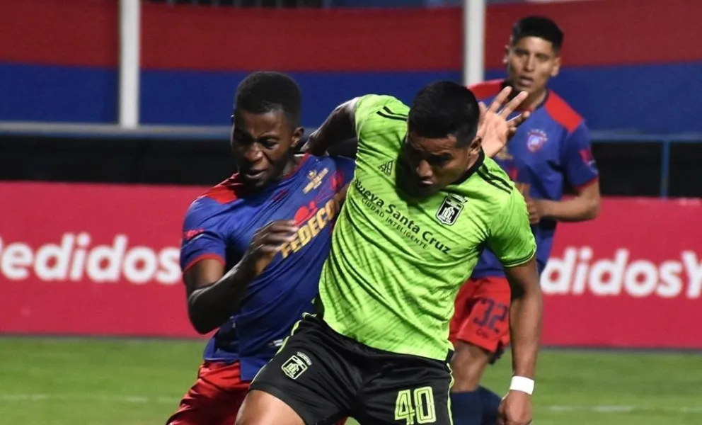 El partido de ida entre Ciudad Nueva Santa Cruz (de verde) y Wilstermann Cooperativas. Foto: Ciudad Nueva Santa Cruz.