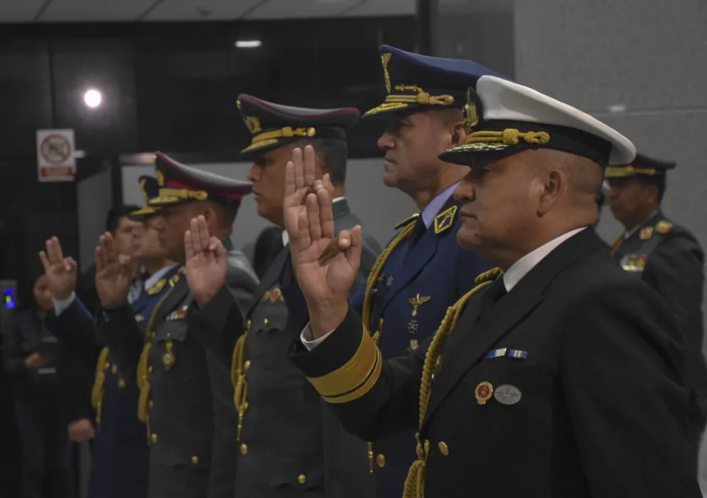 El nuevo Alto Mando Militar el día de su juramento