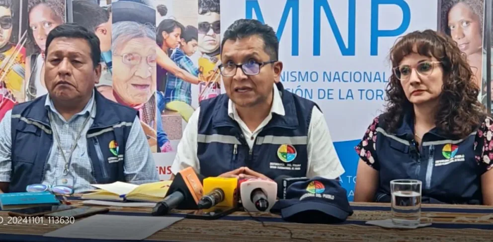 Conferencia de Prensa en Cochabamba.        Foto: Defensoría del Pueblo 
