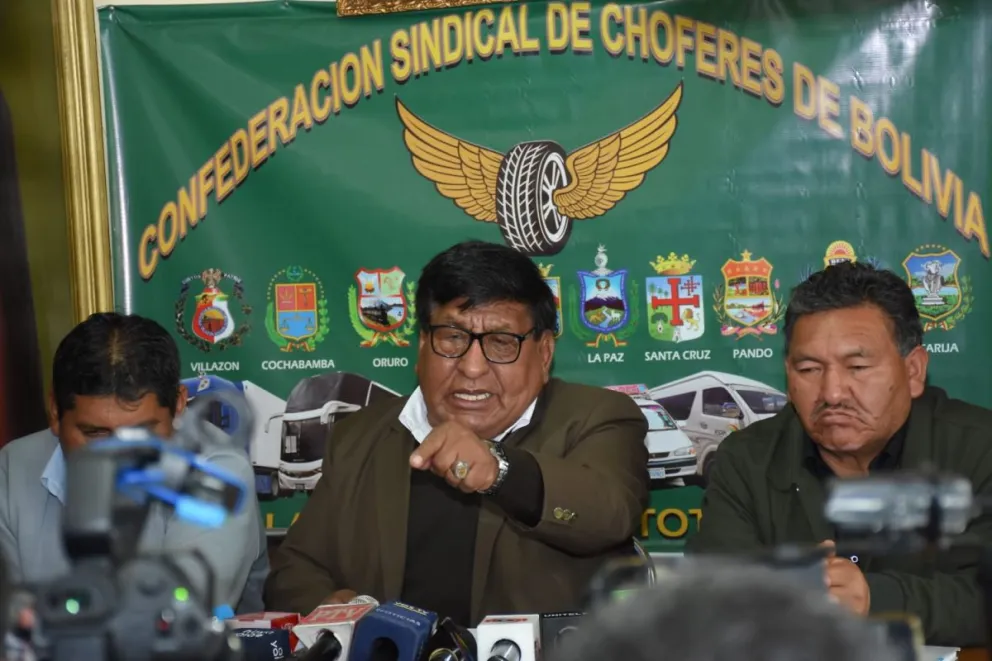 El ejecutivo de la Confederación Sindical de Chóferes de Bolivia, Lucio Gómez. Foto; APG