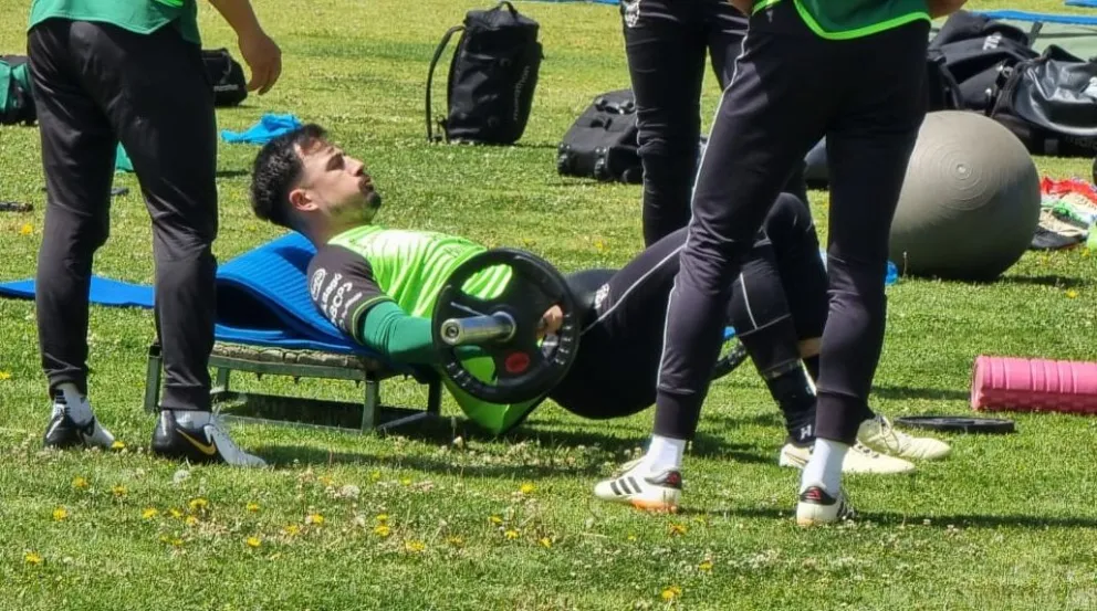 Viscarra durante la sesión física de este lunes en Achumani. Foto: Marcelo Avendaño.