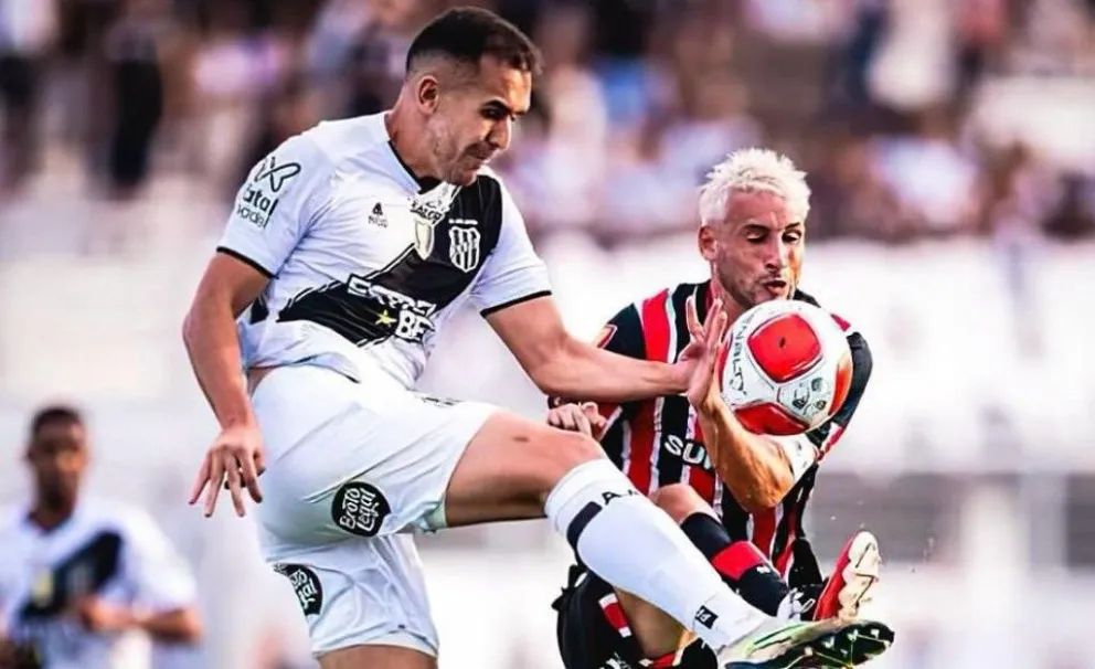 Luis Haquin en un partido del Ponte Preta por el torneo Paulista. Foto: Ponte Preta