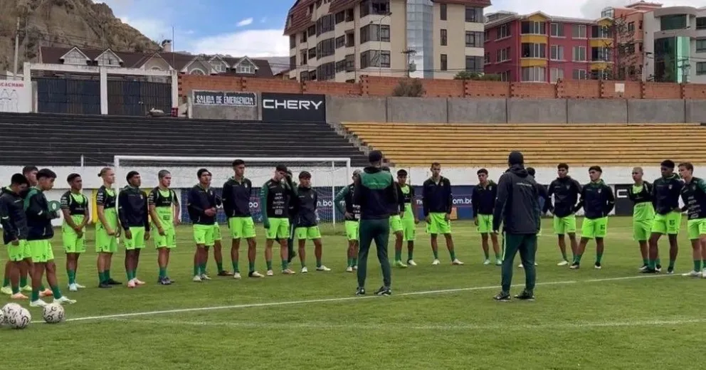 El inicio del trabajo de la Selección Sub-20 este lunes en Achumani. Captura video.