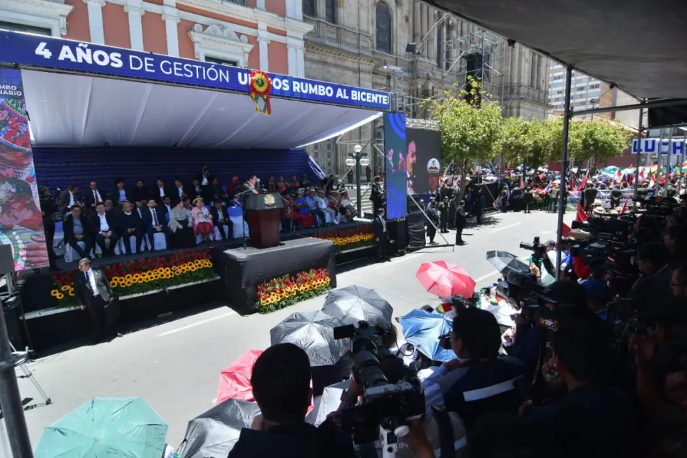 Luis Arce durante su informe, en la Plaza Murillo. Foto: APG
