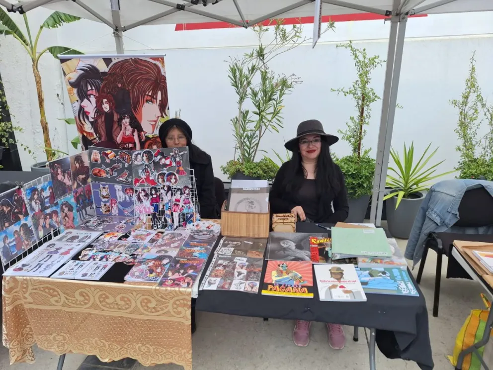 Liro CMCH y Susana Villegas exponen sus trabajos en Viñetas Rotas. Foto: Jorge Soruco / Visión 360