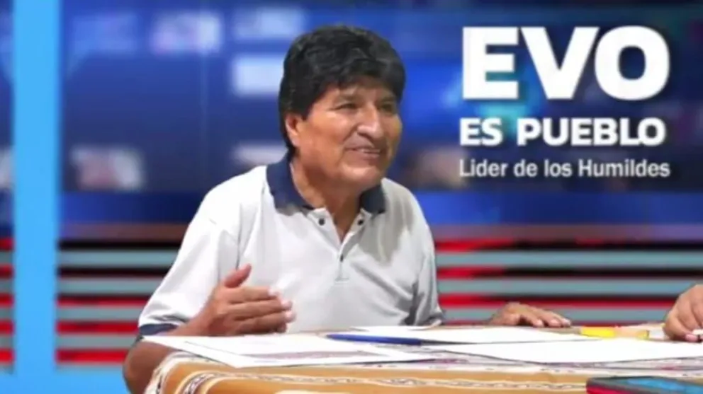 El expresidente durante uno de sus programas en Kawsachun Coca. Foto: Captura 