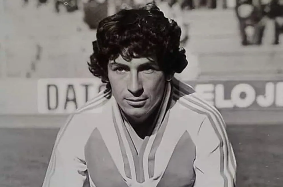 Rubén Almagro con la camiseta de San José de Oruro. Foto: Julio Mamani Ticona. 