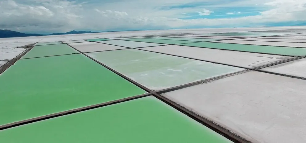Hasta la fecha se empleó la tecnología de piscinas de evaporación para  obtener materia prima del litio. Foto. YLB