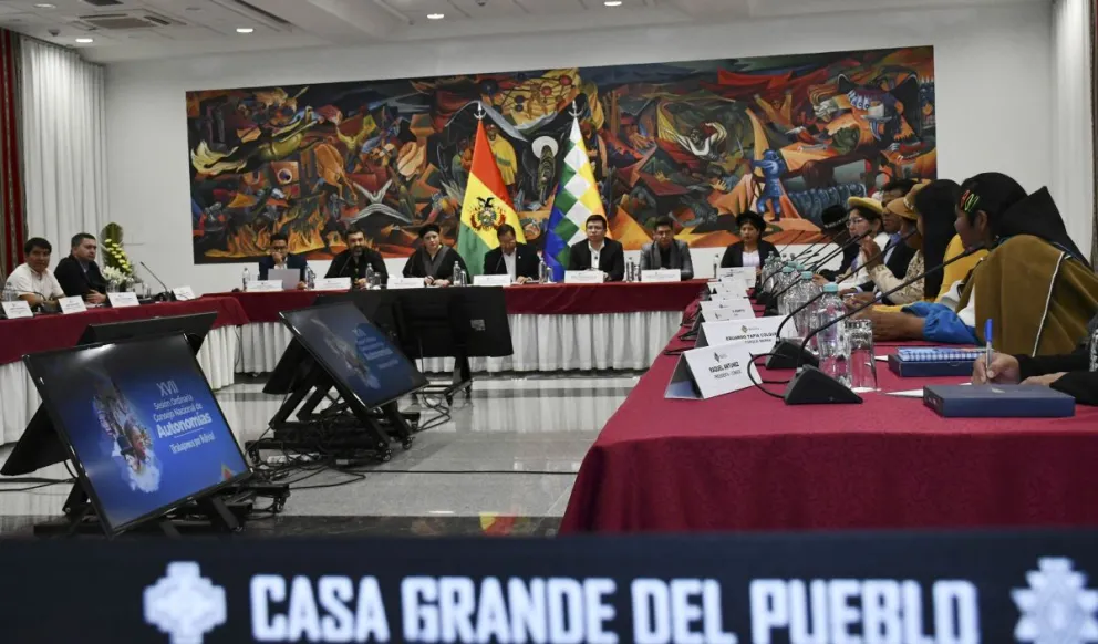 Arce, durante una anterior reunión (imagen referencial). Foto: APG 