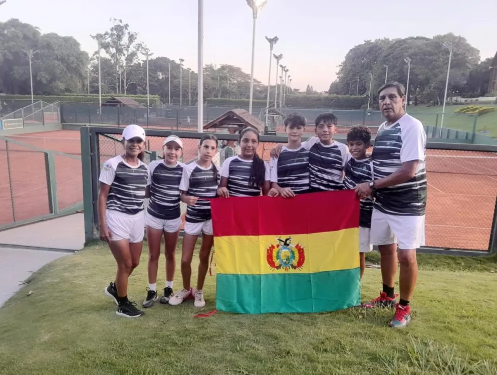 El equipo nacional que representará al país en Santa Cruz. Foto: Federación Boliviana de Tenis.