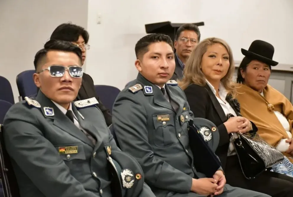 Los cadetes fueron homenajeados en abril pasado en el Senado. Foto: Cámara de Senadores