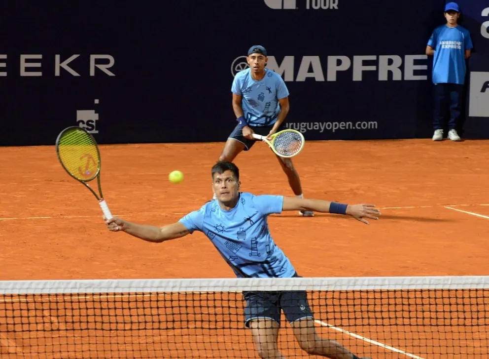 Zeballos (adelante) y Arias durante el certamen charrúa. Foto: Uruguay Open.