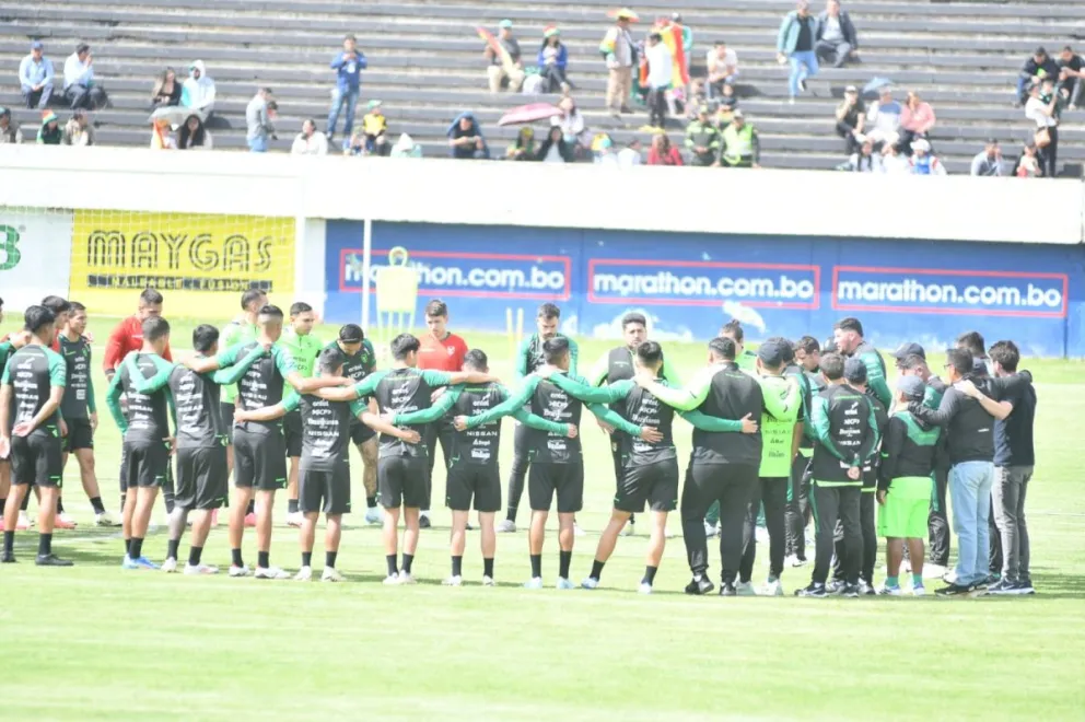 La Selección entrenó con público en las tribunas antes del partido con Colombia. Foto: APG