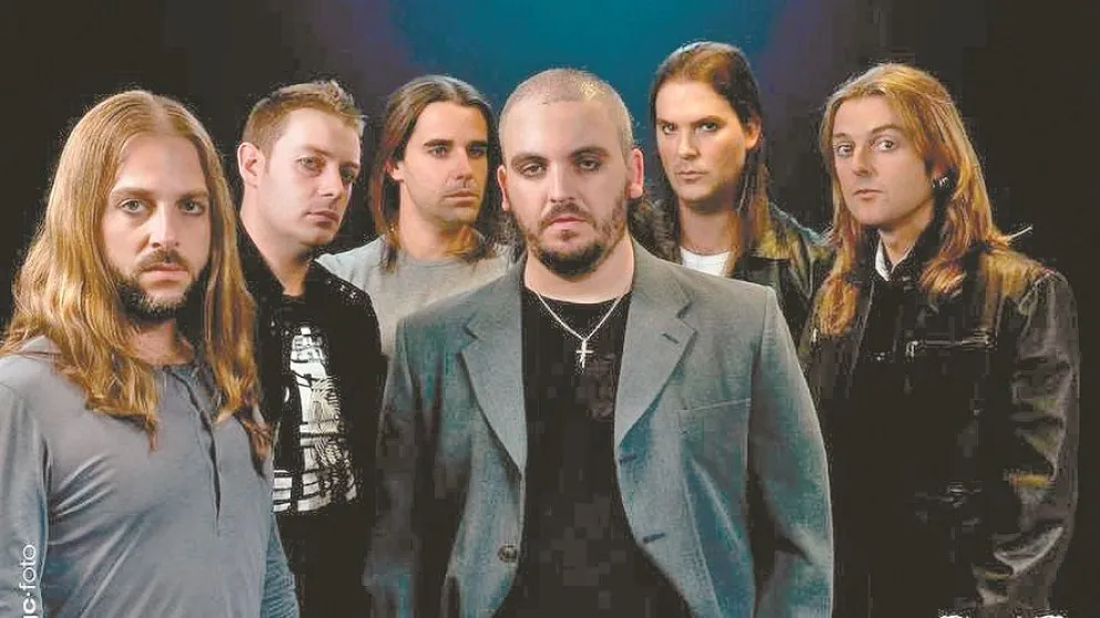 La agrupación Saurom con todos sus integrantes. Foto: Página oficial de Saurom