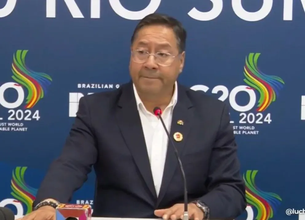 El presidente Luis Arce brinda conferencia de prensa en Río de Janeiro, Brasil. Foto: captura Facebook Luis Arca