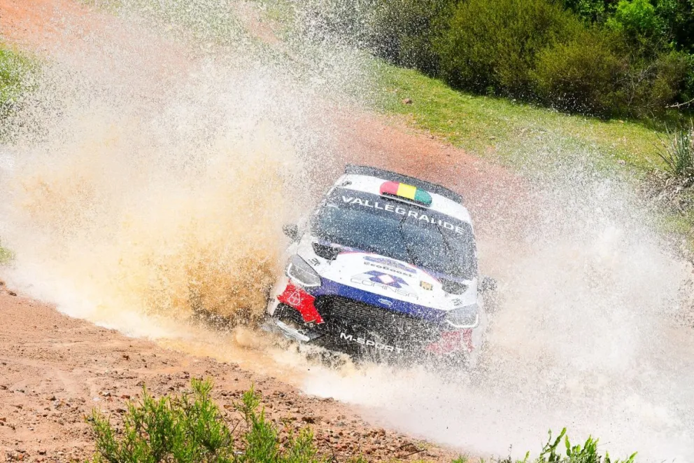 Eid en plena carrera del Rally del Atlántico en Uruguay. Foto: Codasur.