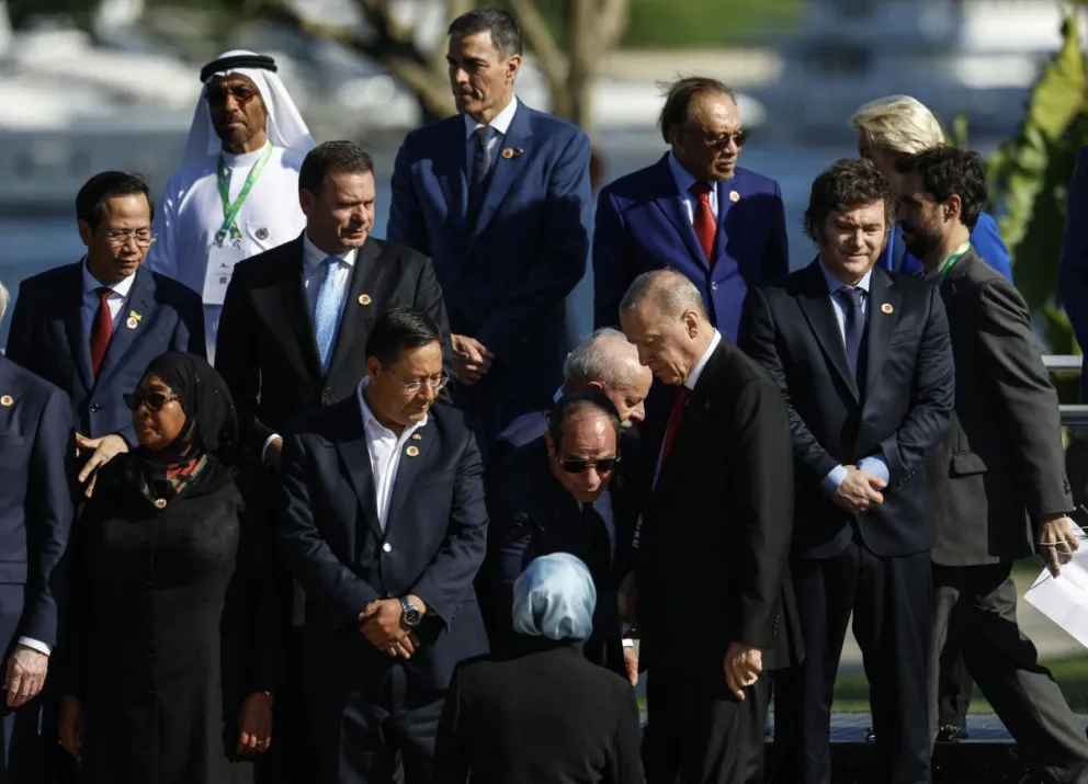 Jefes de Estado participan en la foto oficial después de la apertura de la Cumbre del G20 que comenzó este lunes en Río de Janeiro (Brasil). Foto: EFE