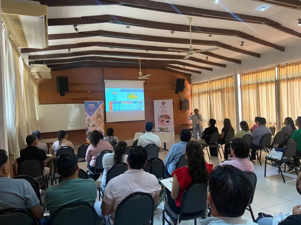 Capacitación de líderes en el manejo del dengue en Tarija. Foto Ministerio de Salud