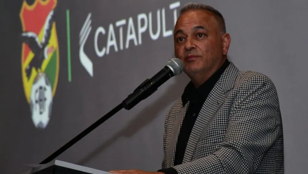 Fernando Costa, titular de la FBF, en el acto de este miércoles en La Paz. Foto: APG